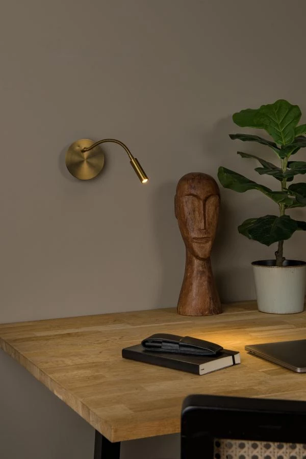 Lucide JOLIJN - Lámpara de cabecera / Lámpara de pared Recargable - Batería/acumulador - Ø 11 cm - LED - 1x2W 3000K - Magnético - Oro mate / Latón - ambiente 1